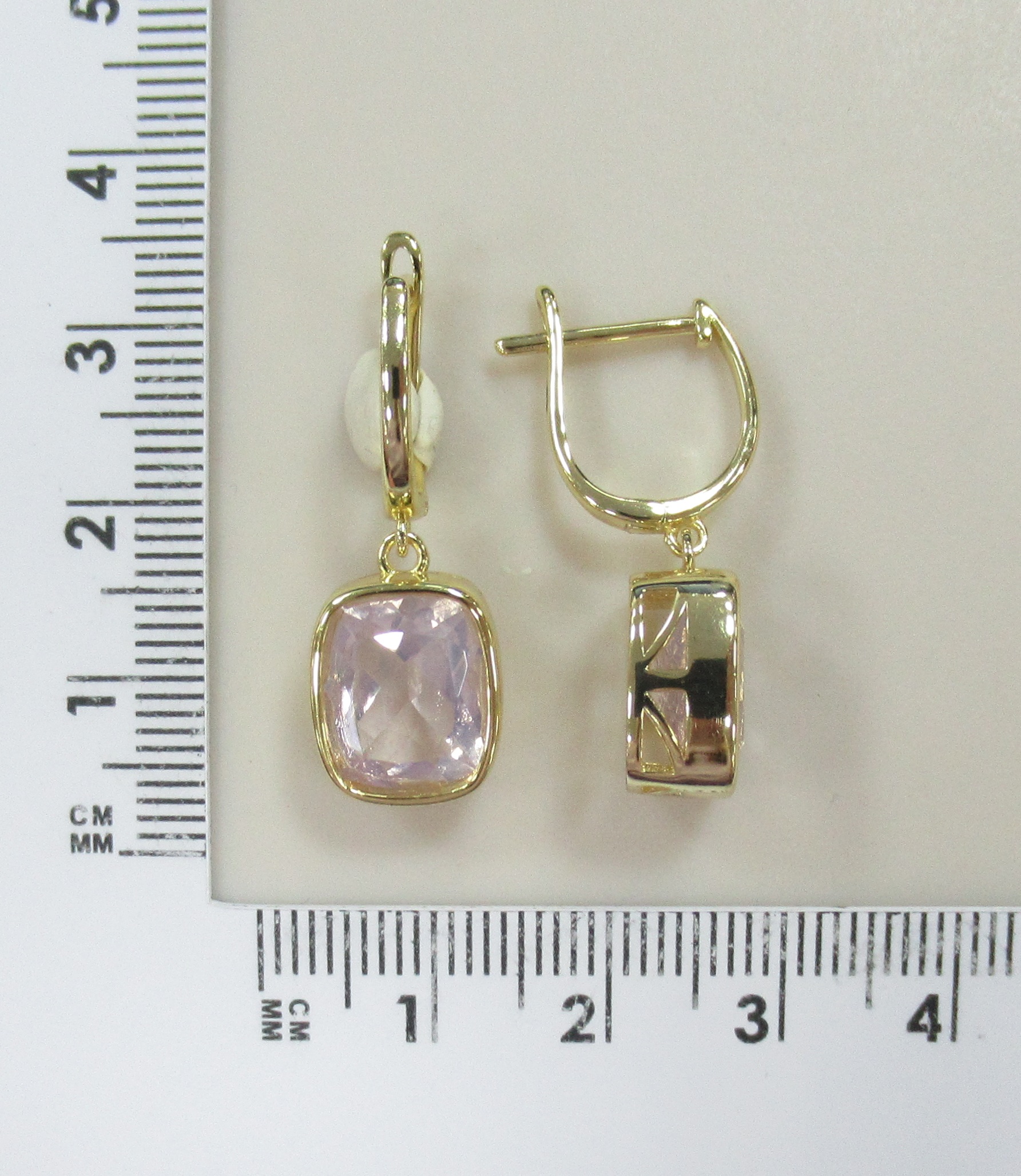 Серебряные серьги с кварцем